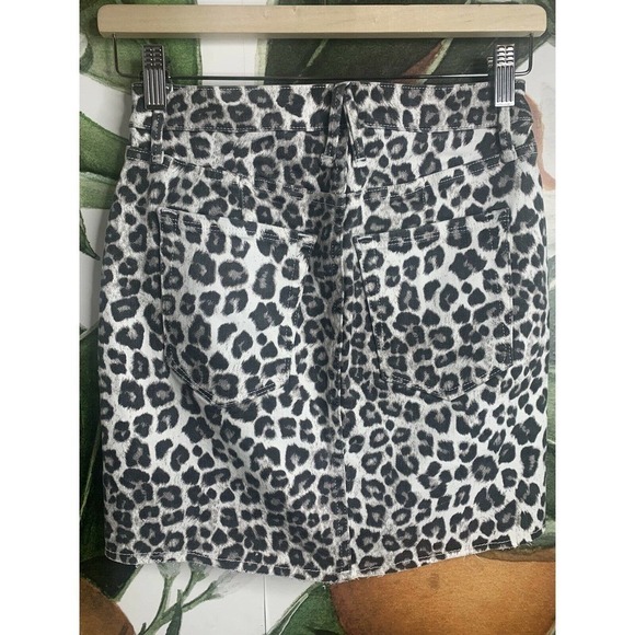 GOOD AMERICAN Size 0 Leopard Print Raw Edge Mini Skirt NWT Msrp $129 - Picture 7 of 8